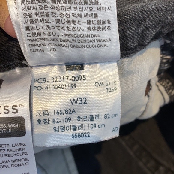 Levi's 501 Black button denim Short jeans W32 - Picture 15 of 15